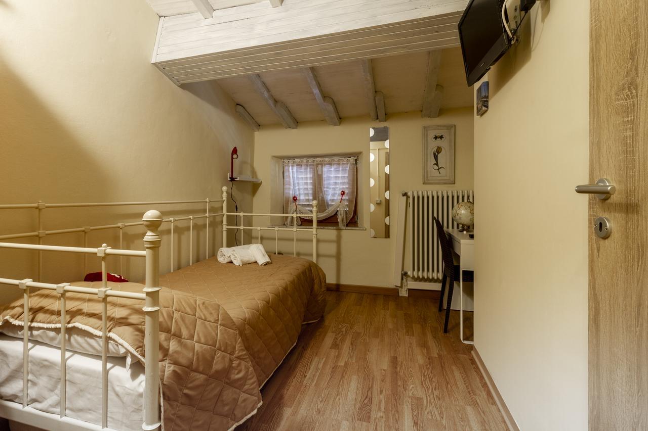 Bed and Breakfast Flori'S В'яреджо Екстер'єр фото